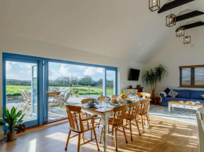 4 Bed in Helston 90391